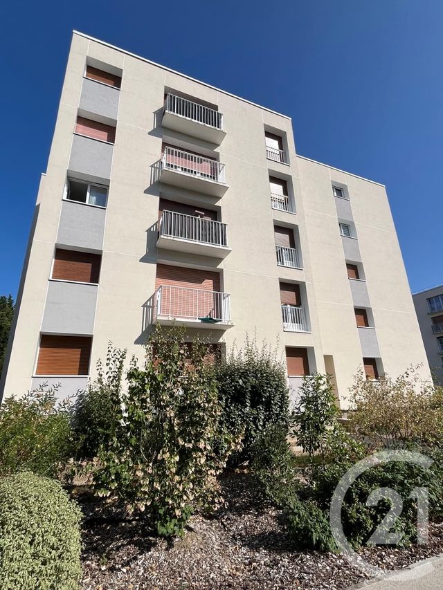 Appartement F3 à vendre - 3 pièces - 71.84 m2 - CHATELLERAULT - 86 - POITOU-CHARENTES - Century 21 A.B.C.