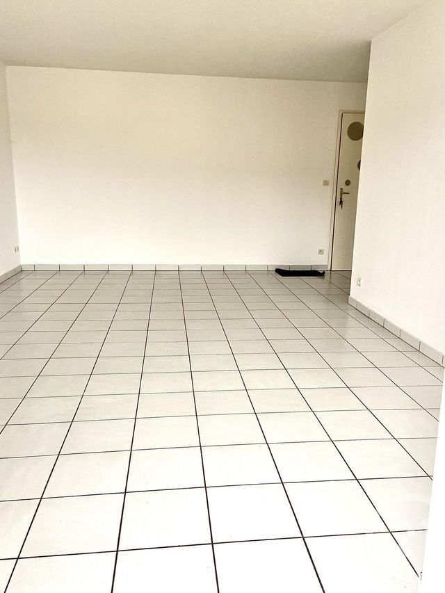 Appartement F2 à vendre - 2 pièces - 48.28 m2 - CHATELLERAULT - 86 - POITOU-CHARENTES - Century 21 A.B.C.